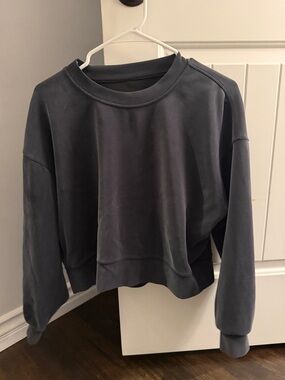 lululemon athletica Women's Cropped Crewneck Sweatshirt - Charcoal Gray